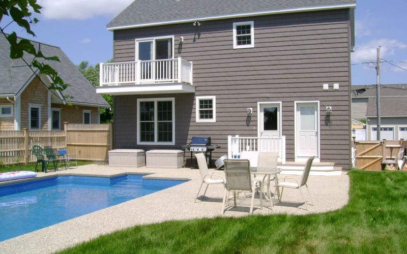 Modular home with swimming pool